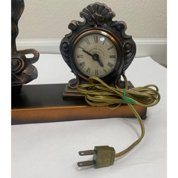 Vintage Roman Empire Gladiator Horse Drawn Chariot Mantel Desk Clock - Picture 4 of 16